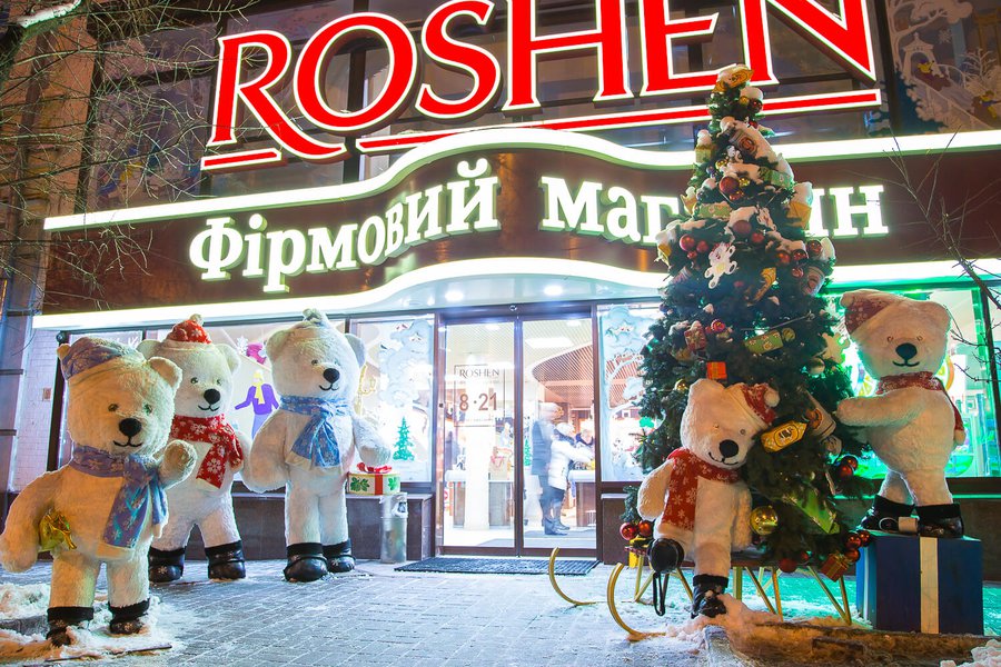 Winter decoration for Kiev Roshen Store 2017