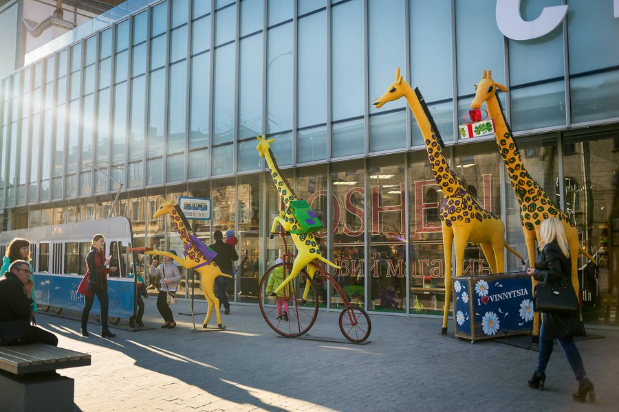 Летние декорации для Roshen в г. Виннице 2017
