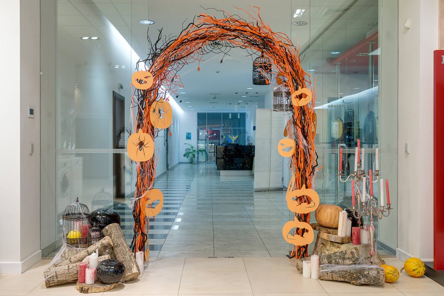 Decoration for Halloween in the Miele boutique 2015