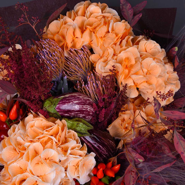 Flower bouquet with pepper and eggplant