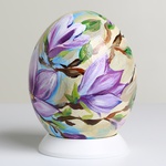 Painted egg "Magnolia Blossom"