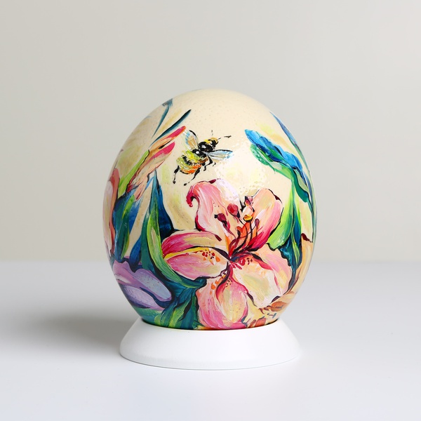 Painted egg "Towards spring"
