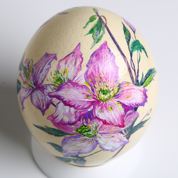 Painted egg "Gentle Clematis"