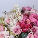Bouquet in pink tones with cymbidium