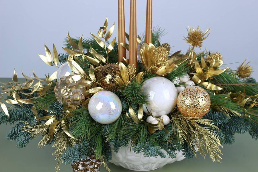 Christmas composition white and gold