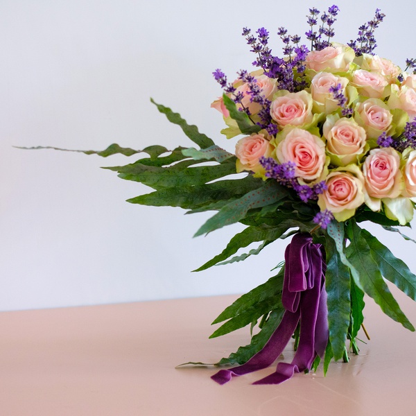 Bouquet of roses and lavender