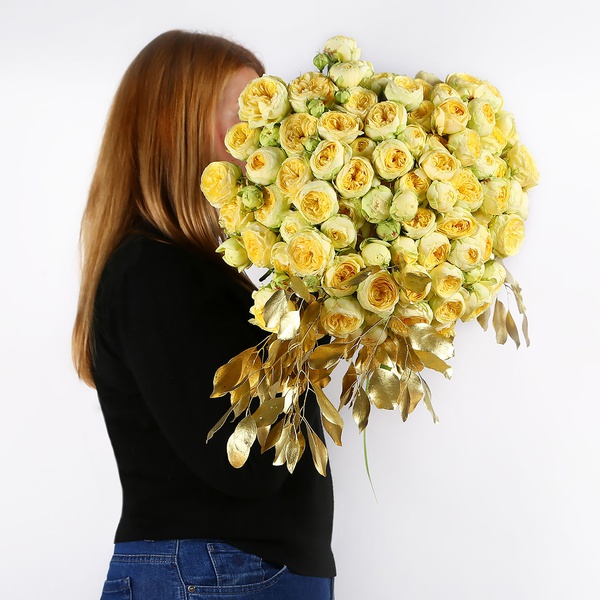 Bouquet of 35 yellow roses Peony Bubbles
