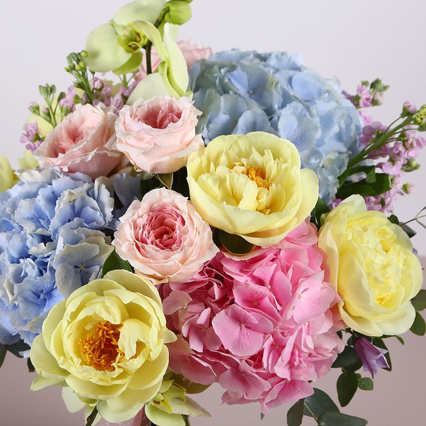 Bouquet with hydrangeas and yellow peonies