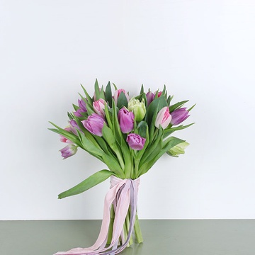Bouquet of 25 double tulips