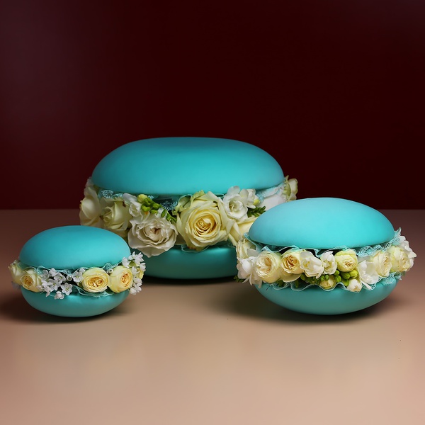 Floral set of 3 turquoise macaroons
