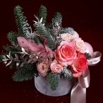 Winter composition in pink shades "Florist's choice"
