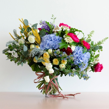 Ethno bouquet with hydrangea and spikelets