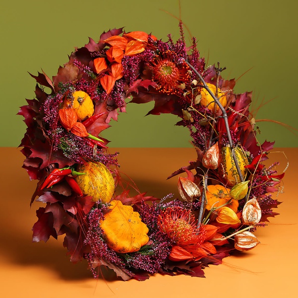 Wreath with pumpkins