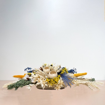 Composition of dried flowers in the national style