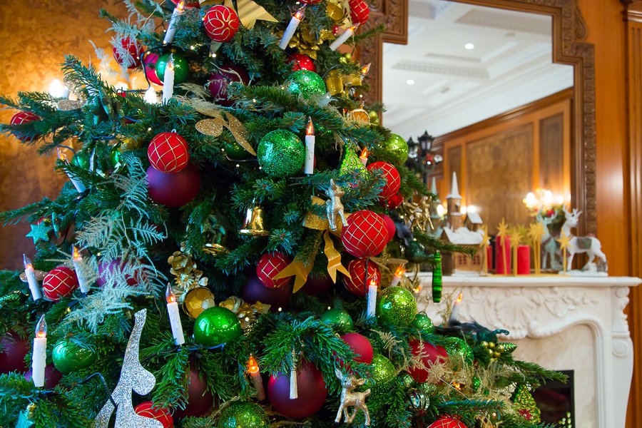 Новорічне оформлення номера в готелі Fairmont