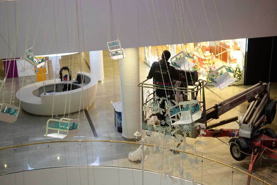 Winter decorations 2016 for the Ocean Plaza shopping mall