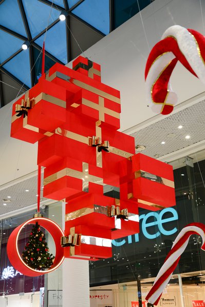 Elf story for Ocean Plaza shopping center