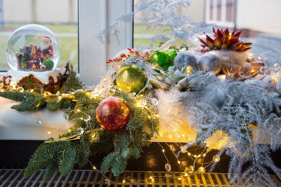 Christmas classics: private house decoration