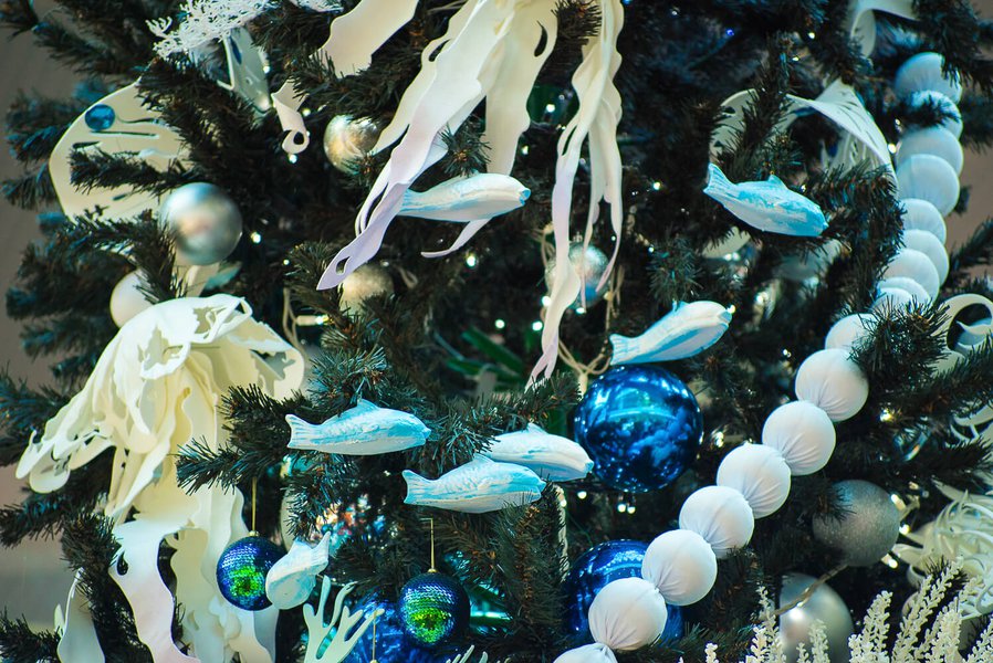 Зимние декорации в ТРЦ Ocean Plaza 2015