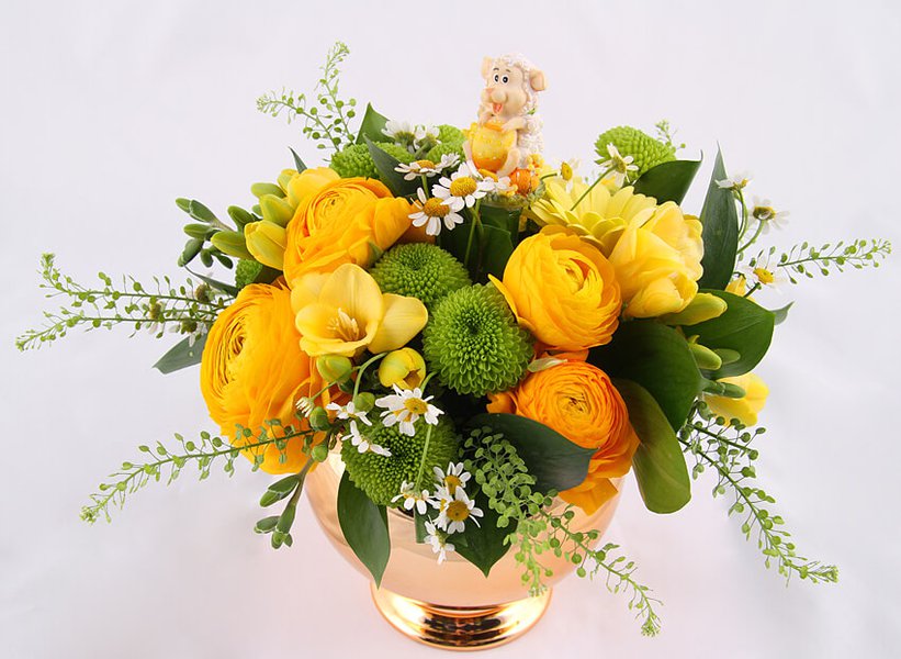 Easter collection of floristry and decor