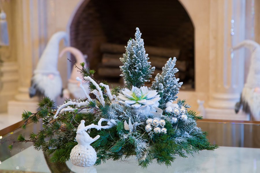 New Year's decoration "Flowers in the middle of winter"
