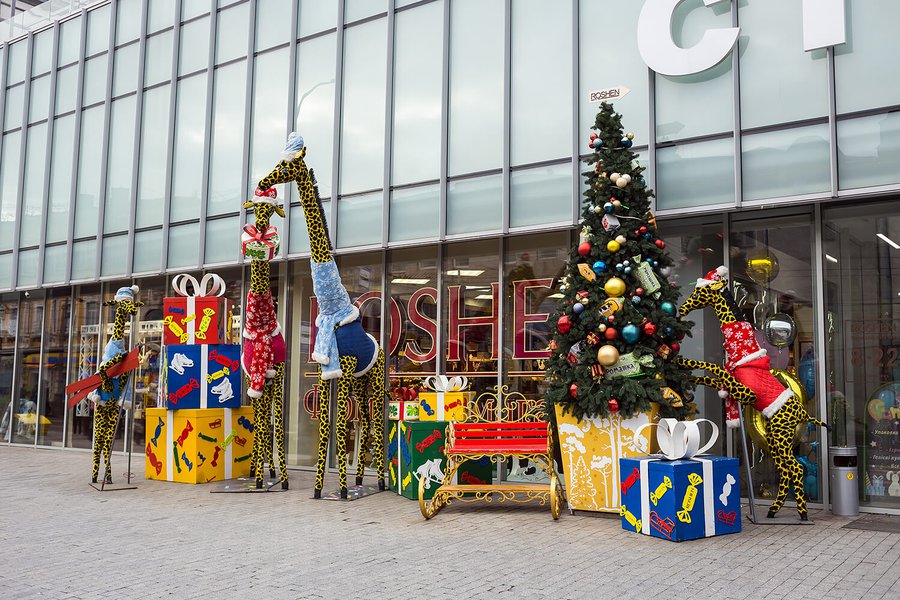 Winter decoration for Vinnytsia Roshen Store 2017