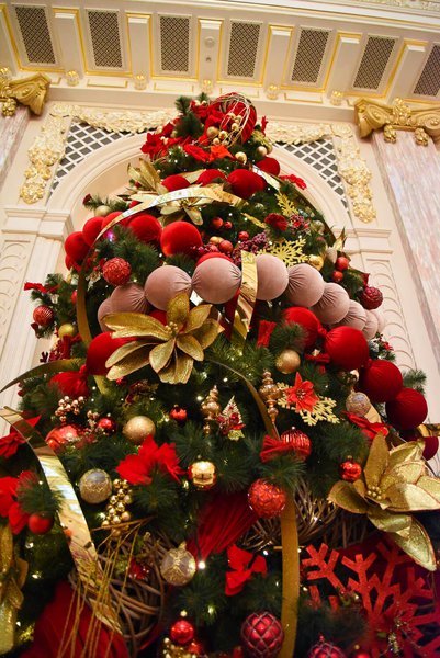 Новорічне оформлення готелю Fairmont Grand Hotel 2017