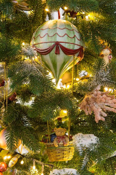 New Year's decoration "Flowers in the middle of winter"
