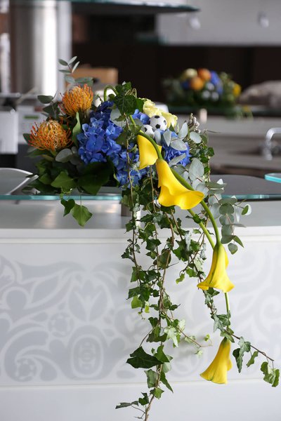 Flower arrangement for Gillette