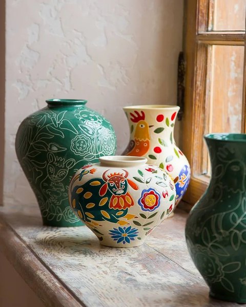 Collection of vases "Mary's Garden: based on the paintings of Maria Prymachenko