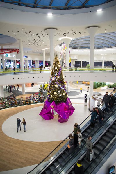 Futuristic Christmas tree for the Respublika Park shopping center