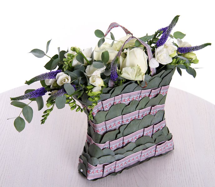 Handbags of flowers