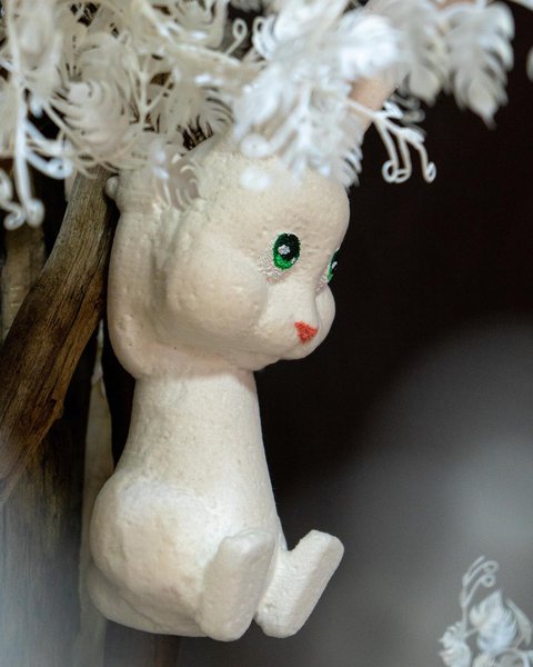 Love and kindness: a new window display for the Roshen store in Ivano-Frankivsk