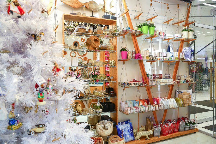 New Year Decoration for LoraShen Boutique at TSUM 2016