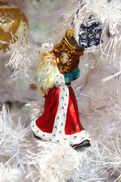 New Year Decoration for LoraShen Boutique at TSUM 2016