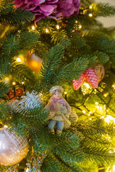 New Year's decoration "Flowers in the middle of winter"
