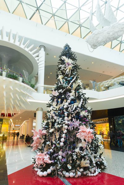 Зимние декорации в ТРЦ Ocean Plaza 2015