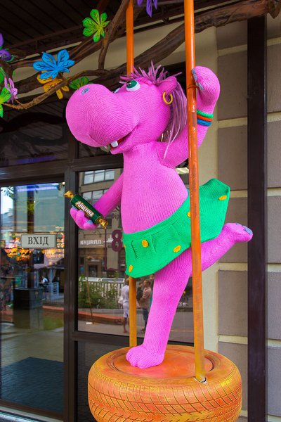 Summer decoration for Roshen Store on Kontraktova Ploshcha in Kiev 2018