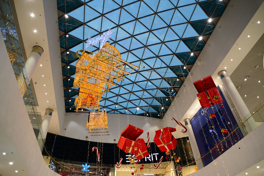 Elf story for Ocean Plaza shopping center