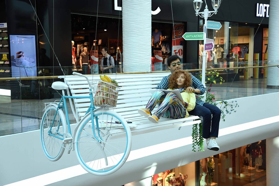 Summer decorations 2016 for the Ocean Plaza shopping mall