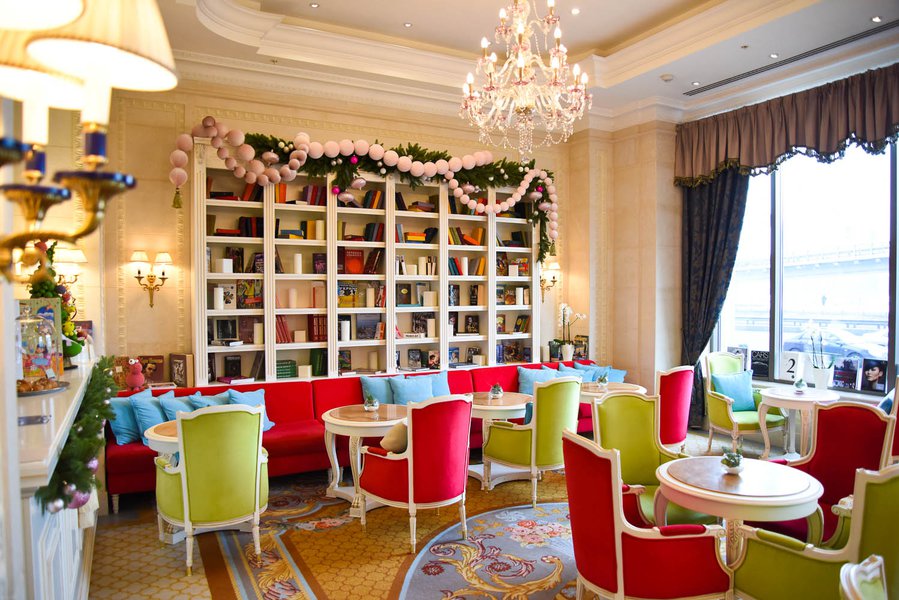 Новогоднее оформление отеля Fairmont 2018