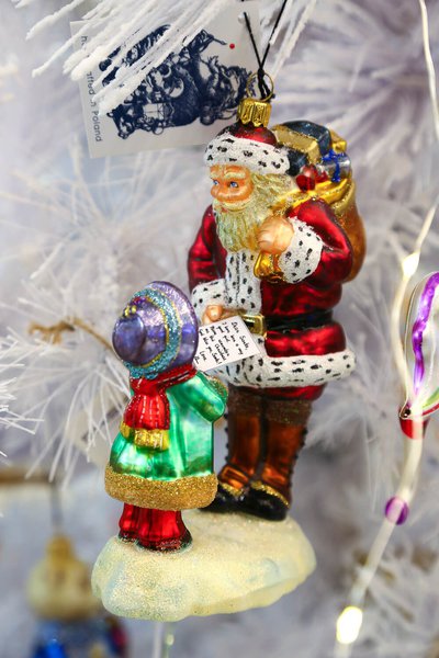 New Year Decoration for LoraShen Boutique at TSUM 2016