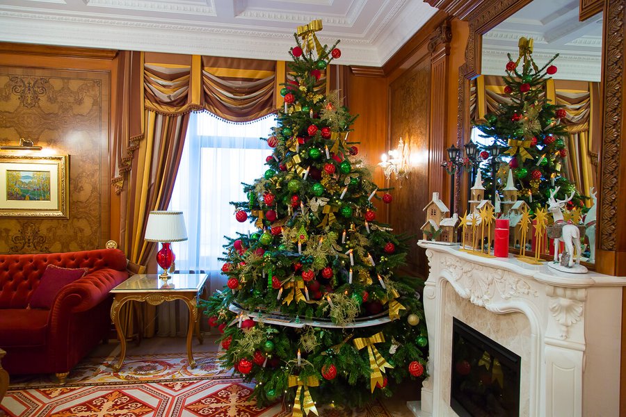 Новорічне оформлення номера в готелі Fairmont