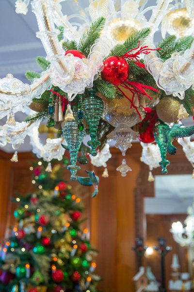 Новорічне оформлення номера в готелі Fairmont
