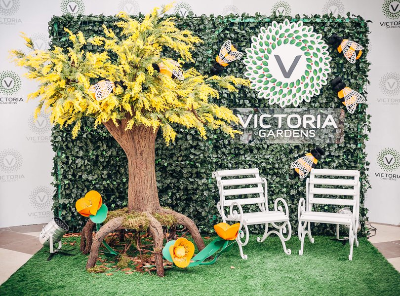 Фотозона для ТРЦ Victoria Gardens