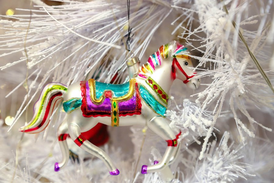 New Year Decoration for LoraShen Boutique at TSUM 2016