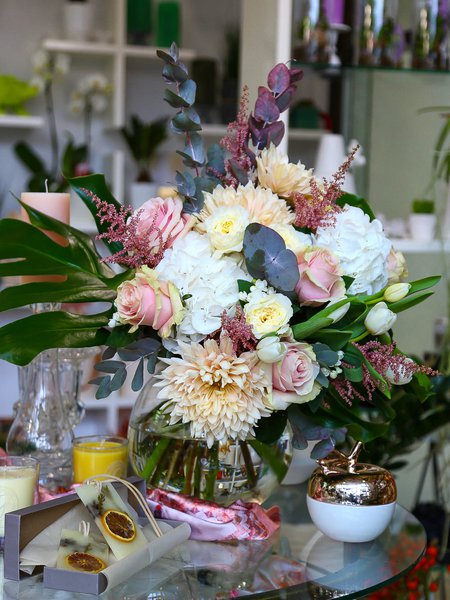 Interior bouquets