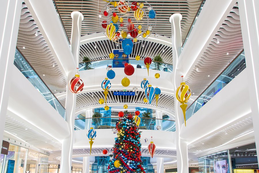 Like a fabulous winter river: scenery for the River Mall shopping center