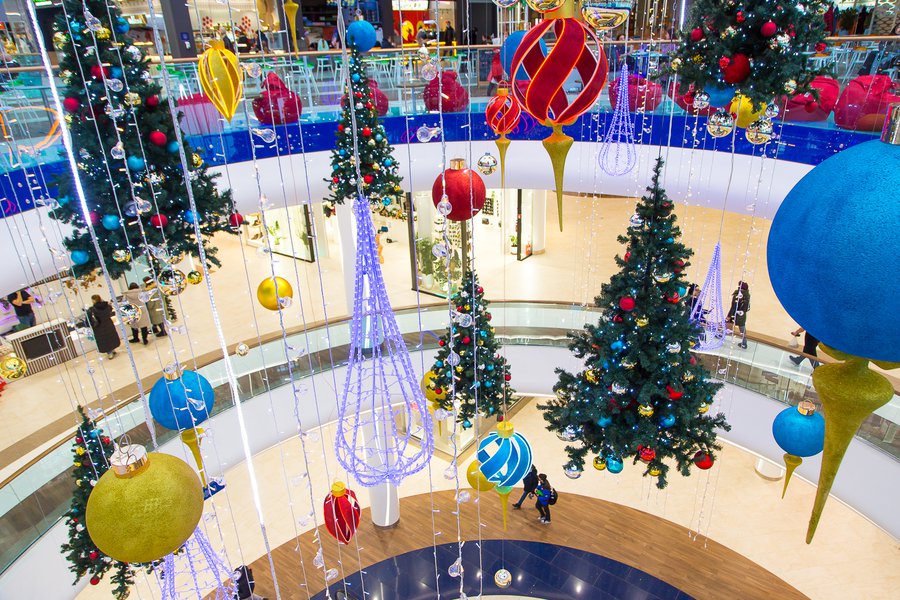 Like a fabulous winter river: scenery for the River Mall shopping center