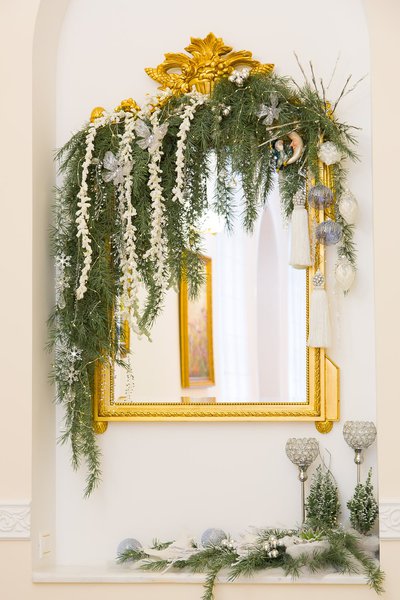 New Year's decoration "Flowers in the middle of winter"